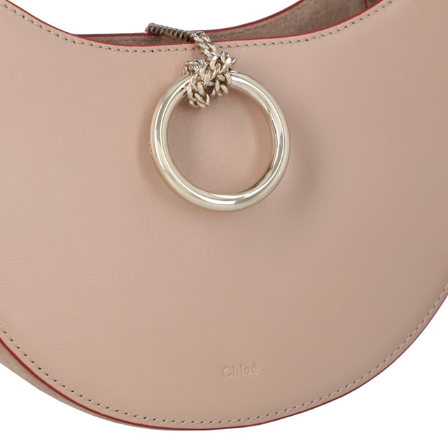 Width 22 cm x Height 15 cm x Depth 8 cm
Adjustable shoulder strap length min 96 cm - max 111 cm
Handle drop: 13 cm
100% Calf leather
Made in SpainMeasurments:  width: 220 mm height: 150 mm handle drop: 130 mm