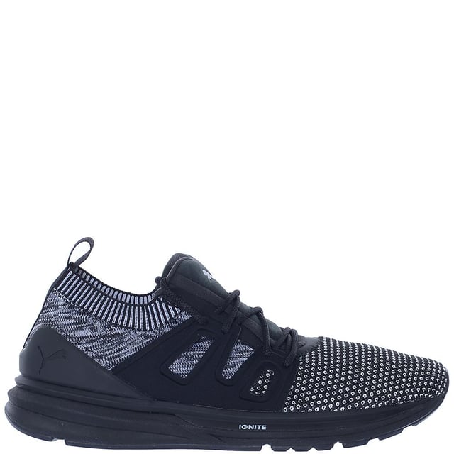<p> • dentelle, pas de talon </ p> <p> • logo PUMA au dos </ p> <p> • Couleur: Noir </ P>