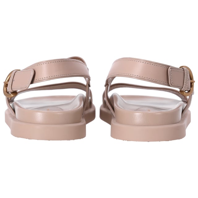VINTAGE, RRP AS NEW
Complete your summer wardrobe with the Gianvito Rossi Bilbao Sandals in Beige Leather, a versatile and sophisticated pair that will elevate your warm-weather looks. Handmade in Italy from smooth calf leather, these sandals boast a refined and timeless design. The simple silhouette is enhanced with buckled ankle straps for a secure fit and contoured insoles for maximum comfort, ensuring you can wear them all day with ease.


Gianvito Rossi Bilbao Sandals in Beige Leather
Condition: Excellent
Signs of wear: No visible sign of wear. No Mark at insole.,  Very light mark at soles.
Packaging: None
Color: Beige
Material: Leather | leather
Size: EU39/US9
Measurements: Insole length: 250
SKU: NAPPUUSSH403503W