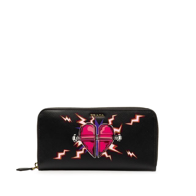 Prada heart wallet 2025