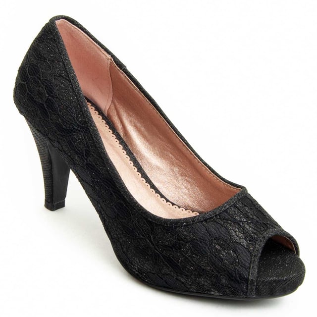 Hakken voor dames. Comfortabele pasvorm. Geproduceerd door andere merken voor ons merk. Ongeveer 8 cm hak.