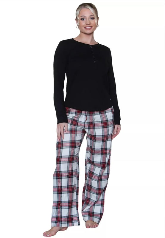 This cozy, cotton-blend Gap pajama set includes a long-sleeved knit thermal, with a rounded hem, a crew neckline, and a Henley-style button placket. - - .  The matching bottoms are wide-leg flannel pants in choice of tartan, finished with handy side pockets, an elastic waistband with adjustable drawcord. - - . Fabric Content: Bottoms: 100% Cotton| Top: 60% Cotton, 40% Poly. - . Packaged as a gift set - ideal Christmas present!