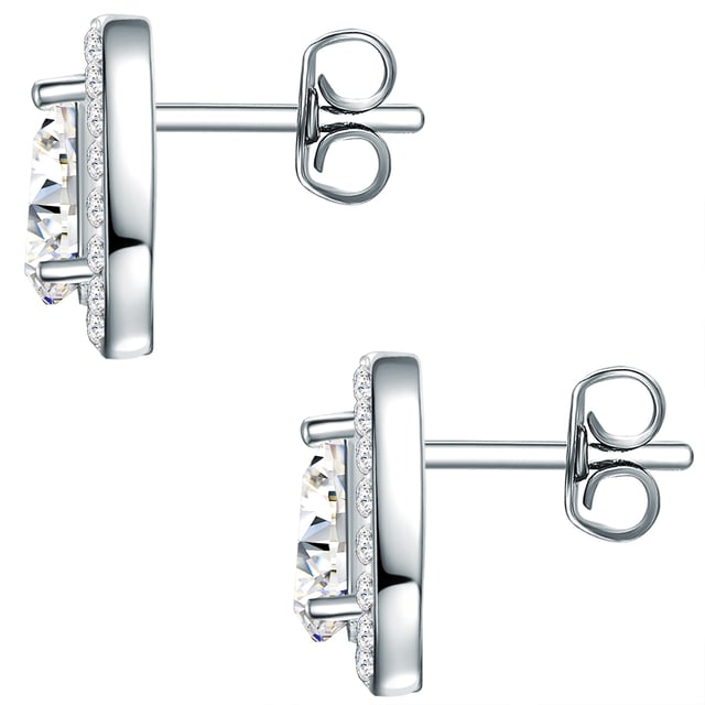 If you love glamorous jewelry in a classic design language, you will be enthusiastic about these timeless earplugs of the Rafaela Donata label. The petite drop of drops is implemented as an exclusive entourage arrangement, decorated with crystals from Swarovski®. The sparkle ear plugs are made of rhodium-plated 925 sterling silver, which not only ensures long-lasting start-up protection, but also for a particularly radiant silver gloss that perfectly underlines the cool glitter of the crystals. The practical plug-in closure ensures high comfort and quick on and off.