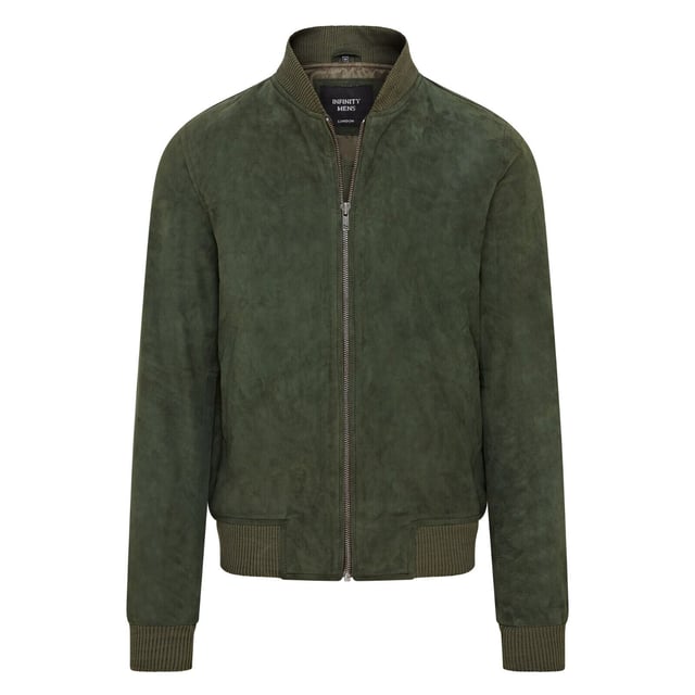 Wir pr�sentieren die Varsity-Bomberjacke aus Wildleder f�r Herren, eine verfeinerte Version der klassischen MA-1-Fliegerjacke. Diese Jacke besteht aus 100 % weichem Ziegenwildleder und bietet au�ergew�hnliche Haltbarkeit und einen geschmeidigen Fall. Die sichtbare Rei�verschlussfront verf�gt �ber einen breiten Steppstich-Rei�verschlusssteg, erg�nzt durch Rippenstrickkragen, -b�ndchen und -saum f�r zus�tzliche W�rme und eine schlanke Silhouette. Mit vier Taschen � zwei an der Taille und zwei innen, darunter eine sichere Rei�verschlusstasche � kombiniert diese komplett gef�tterte Jacke nahtlos Stil und Funktionalit�t. � Aus 100 % weichem Ziegenwildleder f�r Haltbarkeit und Komfort � Sichtbarer Rei�verschluss vorne mit Steppstich-Rei�verschlusssteg � Rippenstrickkragen, -b�ndchen und -saum zur Isolierung � Vier Taschen: zwei an der Taille und zwei innen, eine mit Rei�verschluss � Komplett gef�tterte Innenseite f�r zus�tzliche W�rme und Komfort