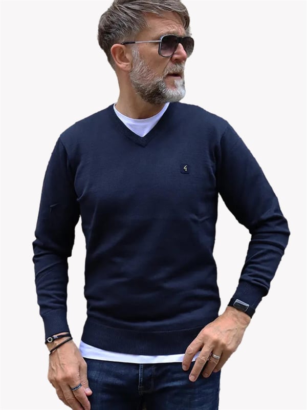 Gabicci Knitted V-Neck Jumper. Classic yet modern piece of knitwear. Regular Fit, Long Sleeve Jumper. V-Neck Style, Contemporary Fit With Ribbed Sleeve Cuffs & Bottom Hem
