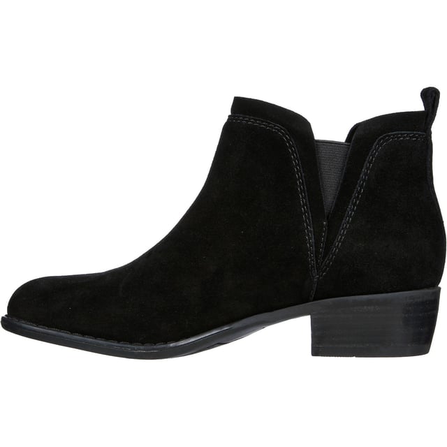 Texas Rodeo Night Boots Classic western-inspired looks and modern comfort combine in Skechers Texas - Rodeo Night. This pull-on Chelsea ankle boot features a 3M Scotchgard suede treated upper with twin gore panels and a cushioned Skechers Memory Foam insole.