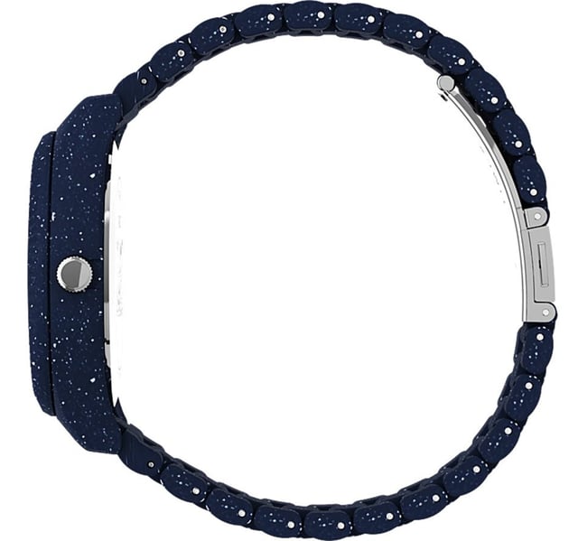 This Timex Peanuts X Waterbury Legacy Ocean Analogue Watch for Unisex is the perfect timepiece to wear or to gift. It's Blue 42 mm Round case combined with the comfortable Blue Plastic watch band will ensure you enjoy this stunning timepiece without any compromise. Operated by a high quality Quartz movement and water resistant to 3 bars, your watch will keep ticking. This Analogue watch is ideal for any occasion. Whether at official events, on the tennis court or in the country club - with this watch you make a good figure everywhere  - This watch has Luminous Hands High quality 20 cm length and 19 mm width Blue Plasticl strap with a Fold over with push button clasp Case diameter: 42 mm,case thickness: 12 mm, case colour: Blue and dial colour: Blue