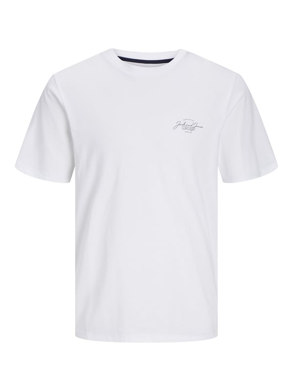 Jack & Jones T-shirt Discover the timeless elegance and unparalleled comfort of men's T-shirts from Jack and Jones. This multi-piece collection features a classic, regular fit with short sleeves and a round neckline. The high-quality workmanship with first-class materials not only guarantees an attractive look, but also excellent comfort. The eye-catching print motif on the front gives each T-shirt an individual touch and underlines the modern character of the Jack and Jones brand. Whether you want to wear it casually or integrate it into a stylish look, these T-shirts are the perfect choice for fashion-conscious men who value quality and style. Immerse yourself in the world of Jack and Jones and experience the successful symbiosis of timeless design and high-quality materials.