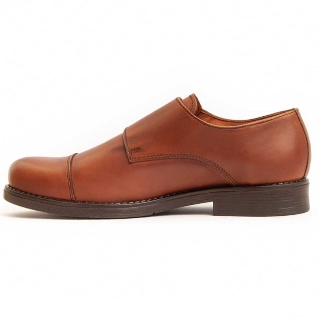 Made in Spain. Purapiel guarantee, 10 years warranty. Classic buckle shoes for men. Made in 100% natural leather free of Chromium VI. High quality materials. Non-slip rubber sole. Padded insole. Manufactured by other brands for our brand.