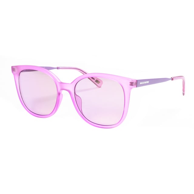 Estas gafas de mujer tienen forma redonda.
El material principal utilizado en la fabricación de estas gafas es el acetato.
Las patillas de estas gafas están fabricadas en metal, incluye logo de Skechers.
100% Protección UV.
Incluye los certificados de autenticidad y garantía.
 Medidas: Alto lente: 46 mm. Ancho lente: 53 mm. Puente: 18 mm. Patillas: 140 mm.
 Composición: Acetato
 Cuidados:
Utiliza un paño de microfibra suave y limpio para limpiar tus gafas de sol. Este tipo de paño no rayará los lentes.
Evita usar productos de limpieza abrasivos, detergentes, alcohol o acetona, ya que pueden dañar los lentes y los tratamientos antirrefleja