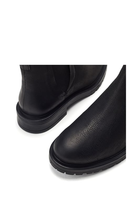 Low Chelsea Boot