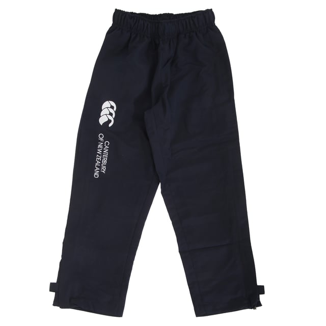 3/4-Futter aus Polyester/Baumwolle mit Unterschenkelfutter aus Nylon. Gummizug in der Taille mit innerem Kordelzug. Zwei Seitentaschen mit Reißverschluss. Oberschenkelhohe seitliche Beinreißverschlüsse. Offener Saum mit Verstelllaschen an den Beinenden. Branding am rechten Bein. 100% Polyester. Alter/Taillenumfang (Zoll - passend): 14- 28/29.