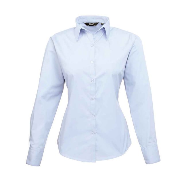 65% Polyester, 35% Katoenpopeline. Ontwerp: Eenvoudig. Bevestiging: Knop. Halslijn: Collared. Hem: Gebogen. Manchet: Dubbele knoop. Mouwtype: Met lange mouwen. Rugnaden, Bustenaden, Dubbel gevouwen naden, Onderhoudsvriendelijk, Geparelde knopen. Passend: Gemonteerd. 105gsm. Duurzaamheid: Amfori, BSCI, REACH, Sedex, WRAP Gecertificeerd.