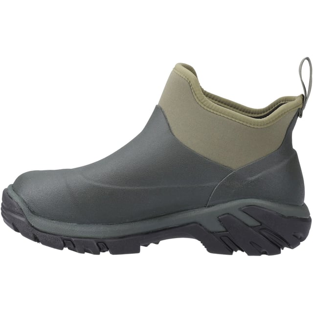 Na jaren bestuderen hoe onze laarzen worden gedragen, hebben we een nieuw bovenwerk ontworpen op onze traditionele Woody Sport zool. Deze nieuwe enkelhoge laars heeft een 100% waterdicht geïsoleerd bovenwerk. Hij is gemaakt om je de hele dag droog en comfortabel te houden.