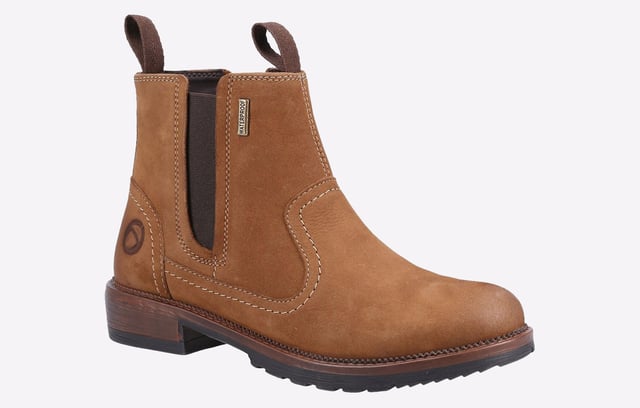 Een traditionele landelijke laars met klassieke geoliede leersoorten en comfortabele elastische inzetstukken met een asymmetrische pasvorm. Laverton is een stijlvolle presteerder in nat weer dankzij zijn interne waterdichte membraan en makkelijk aan te trekken lussen.