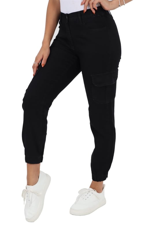 Dames elastische, zelfgeboeide jeans, stretchdenimbroek met normale pasvorm. - - . De elastische, zelfgeboeide vorm maakt ze tot de perfecte jeans voor elke dag. - - . Elastiek aan de zijkant voor extra comfort. - - . Cargozak aan de zijkant. - - . Zoom met zijsplitten voor meer comfort. - - . Ritssluiting en knoopsluiting in de taille. - - . Jeans met perfecte pasvorm, je voelt je elke keer weer goed.