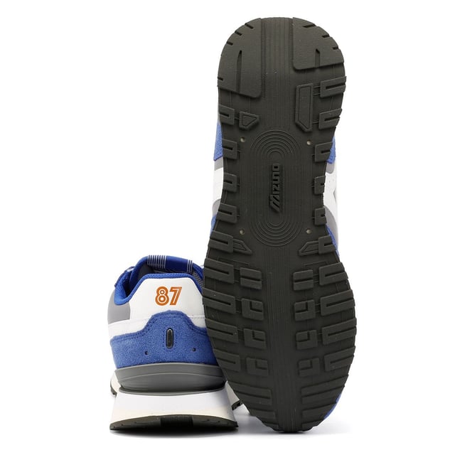 Introducing this sleek sneaker with a suede mesh upper, blending 80's style running shoe, now with a modern split sole design.