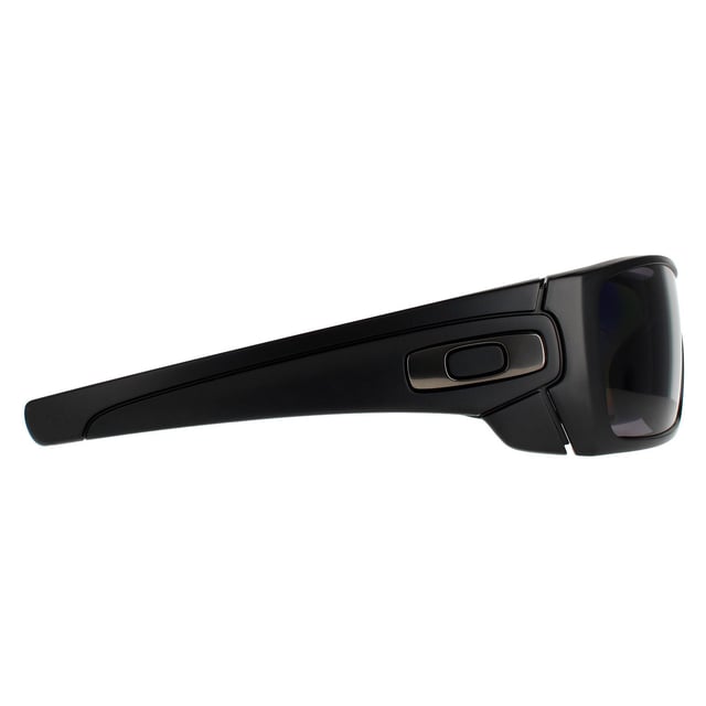 OAKLEY SHIELD Men MATTE BLACK Grey Grey Polarised Batwolf Batwolf Gafas de sol Oakley Batwolf con una única lente de barrido e iconos intercambiables Estas monturas duraderas y ligeras resistentes a la tensión ofrecen una excelente protección ocular con su geometría de montura empaquetada para caras medianas a grandes.