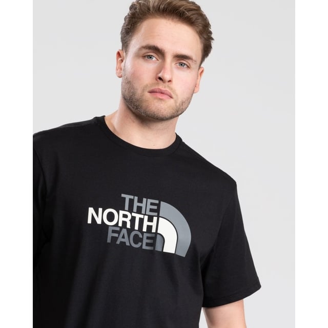 A real bestseller. This 100% cotton t-shirt is great for adventures in the sun and lazy days indoors. An eye-catching print on the front and back adds a stylish touch to this wardrobe staple.
&nbsp;
Fabric : 100% Cotton Single Jersey / 160.0 G

Pressed plastisol print at front and back
Classic-length short-sleeve t-shirt with crew neck
Style Code: 2TX3
