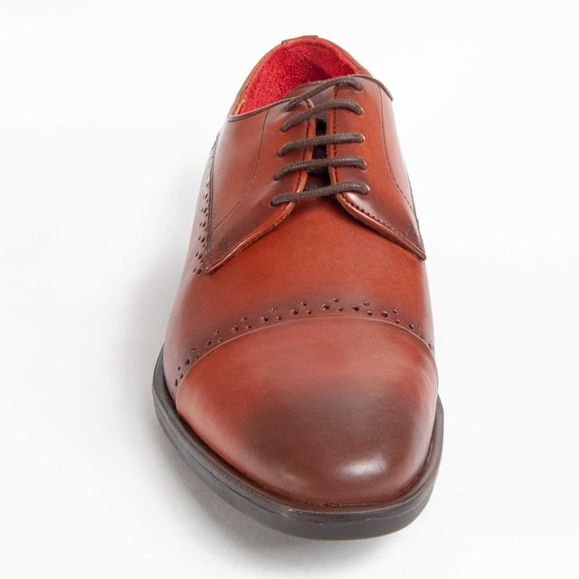 Garantía Purapiel, 10 años de garantía. Zapato de cordón para hombre. Fabricado en cuero 100% natural libre de Cromo VI. Materiales de máxima calidad. Suela cosida de cuero. Plantilla acolchada. Fabricado por otras marca para nuestra marca.