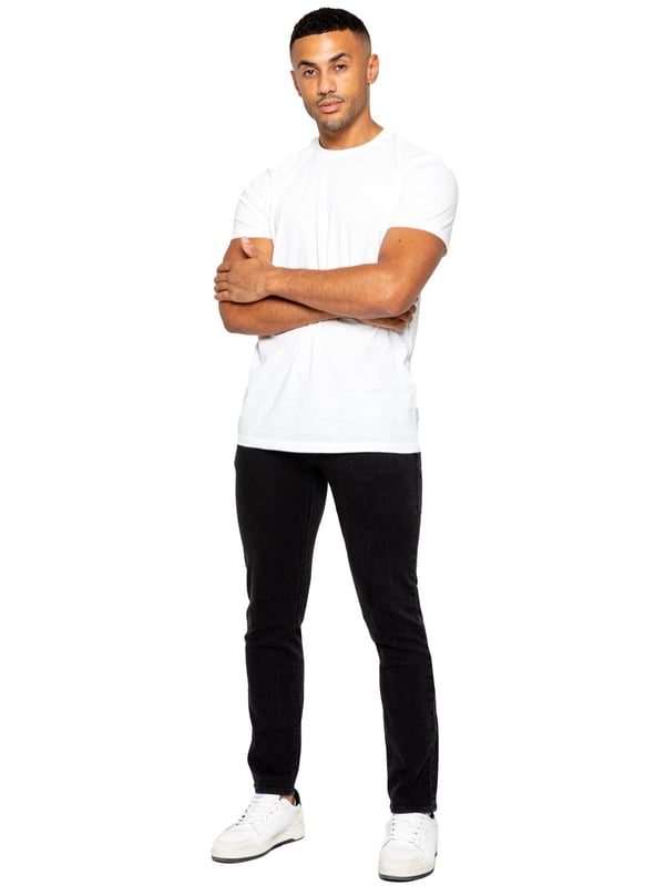 Eto Mens Straight Leg Jeans. Con un diseño de 5 bolsillos. Fácil y cómodo de llevar. Botones y remaches de marca. Ideal para ropa casual o de trabajo.