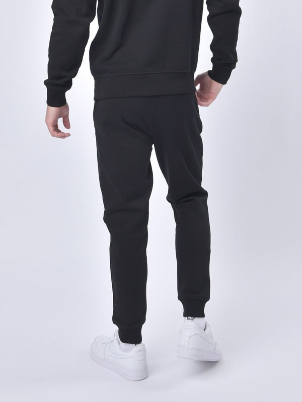 The wardrobe essential jogger from LUKE are cut from a cotton fleece back ensuring warmth during the cooler months. They feature handy side entry zip pockets, a draw cord waistband and rib cuffs. They are complete with the brand's iconic lion head embroidery on the left leg.