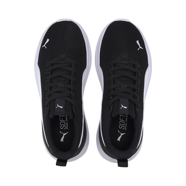 Deconstructed and refined, the Anzarun Lite Trainers ensure a clean look that's perfect for every occasion. Featuring a breathable mesh upper, a cushy EVA midsole and true heritage PUMA branding throughout, this trainer is comfort and style combined.