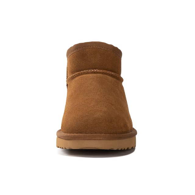 Aus Wooli Australia Mini botas clásicas de piel de oveja Airlie Minibota de moda para estar a la última de las últimas tendencias. Forro de lana suave de piel de oveja australiana genuina de primera calidad. Parte superior de gamuza de cuero completo - Resistencia al agua.Plantilla única totalmente moldeada con soporte, plantilla totalmente forrada de piel de oveja, extremadamente cómoda. Procesado de origen sostenible y respetuoso con el medio ambiente. Suela exterior de goma con mezcla de EVA de alta densidad, que la hace más ligera, suave y duradera. Doble costura y talón reforzado. La piel de oveja respira permitiendo que los pies se mantengan calientes en invierno y frescos en verano.