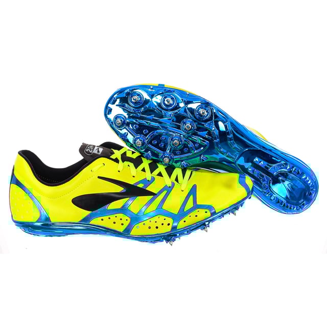 Sports shoe Brooks.
 High quality footwear, for high performance in athletics.
 Comfortable and breathable fabric.
 Track sole.
 Tacos included.
 Composition: Exterior: Textile; Interior: Textile; Sole: Synthetic.
 Care:
Care:
 - Clean with a damp cloth.