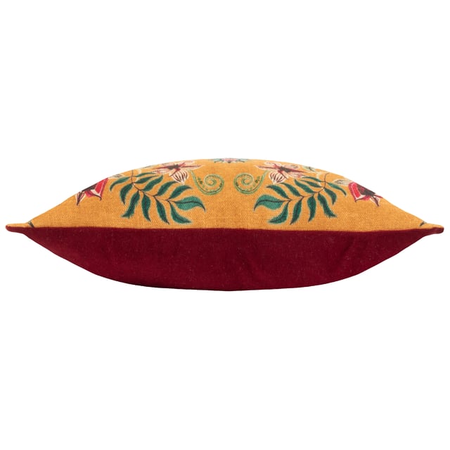 Inspired by organic shapes and symmetrical patterns, the Peacock Duo cushion adds a touch of charm to your soft furnishings. Printed on textured linen look fabric, two hand-painted peacocks pose in a mirror image of each other, amongst the intertwined vibrant florals. The deep-toned ochre background and luxurious claret velvet reverse contrast effectively to add vibrant tones to your home decor.