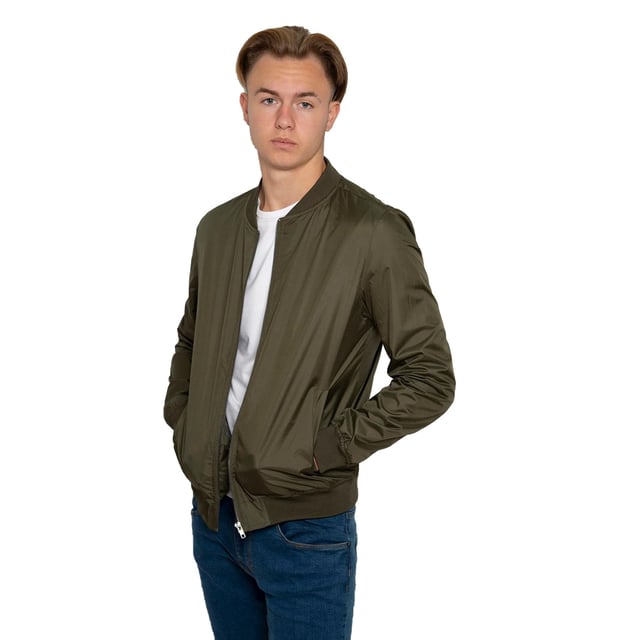 Soulstar men's bomber jackets are the ultimate lightweight outerwear for in-between seasons.
The bomber jacket mens is a timeless piece of outerwear that every man should own as it is warm enough for UK weather.
Made of 100% polyester this Soulstar bomber jacket for men uk is lightweight, soft touch, wrinkle-free and easy to care for.
 Pair a mens bomber jacket with a t-shirt, jeans or chinos, and sneakers for a casual look.