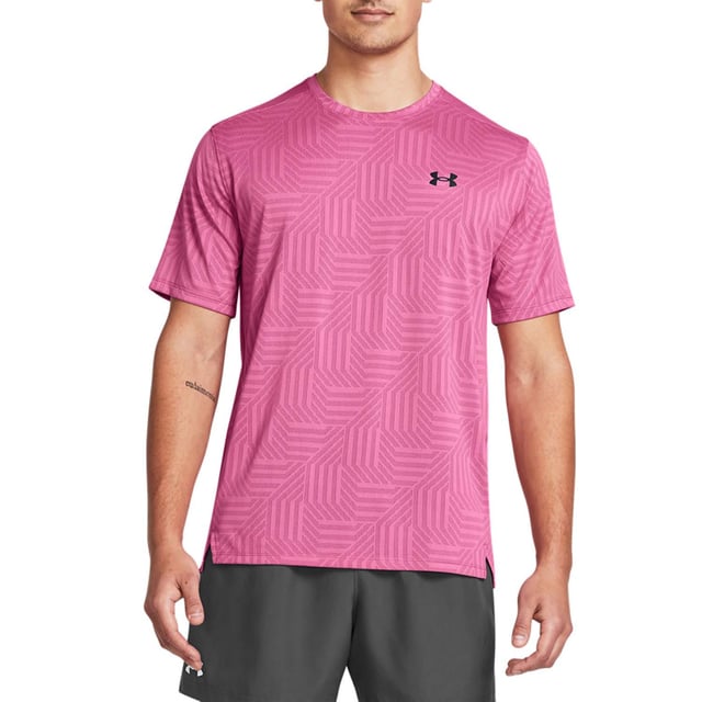 Crew neck.Short sleeves.Soft UA Tech™ fabric with all-over jacquard for ultimate breathability.Material wicks sweat & dries really fast.