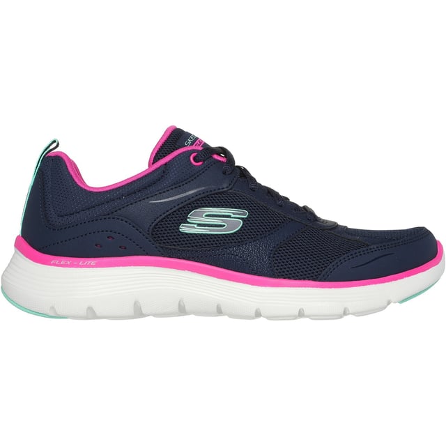 Get a new perspective on flexible sporty style and comfort with Skechers Flex Appeal 5.0. This lace-up features an engineered mesh upper with a cushioned Skechers Air-Cooled Memory Foam insole.