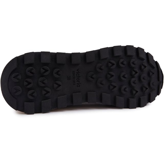 Step Into Style And Comfort With The Victoria Luna Mesh. This Breathable Women's Running Shoe Wraps Your Foot In Lightweight Mesh For Superior Ventilation On All Your Fitness Adventures. The Two-tone Sole Adds A Pop Of Colour, While The Ergonomic Insole Provides Exceptional Cushioning And Support. With A Stabilising Heel And V Logo For Signature Flair, These Trainers Will Have You Strutting In Confidence. Slip Into These Fresh, Vegan Kicks And Feel Fashion With A Conscience And A Pinch Of Nostalgia With Every Stride.
