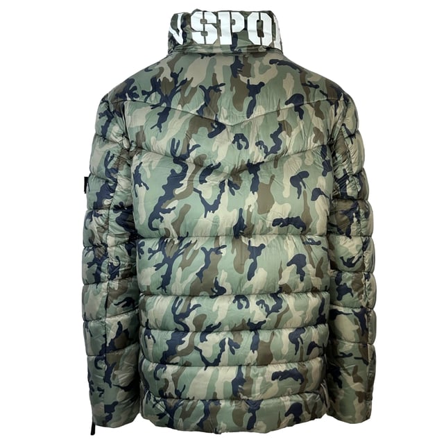 �Mant�ngase c�lido y elegante con la chaqueta verde del logotipo de la marca Plein Sport! Hecho en mente con comodidad, esta elegante chaqueta verde presenta un forro acolchado y el logotipo de Plein Sport Signature. �Disfruta de una calidez superior combinada con elegancia atemporal! Palabos frontales de cierre de cremallera, 3 bolsillos de cierre de cremallera en el pecho, capa de cierre central de cierre, relleno: 100% poliamida, forro: chaqueta acolchada de 100% de poli�ster, estilo de cierre de cremallera: UPPS03S 34