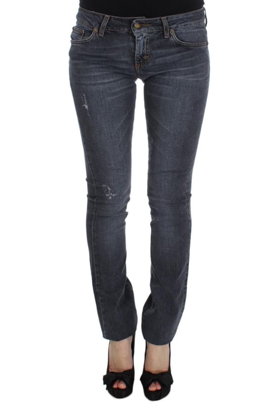 Hermoso, nuevo con etiquetas  
Ajuste slim  
Modelo: Green Diamond  
Color: Lavado azul  
Material: 98% algodón, 2% elastano  
Cierre: Cremallera y botón  
Detalles del logo
