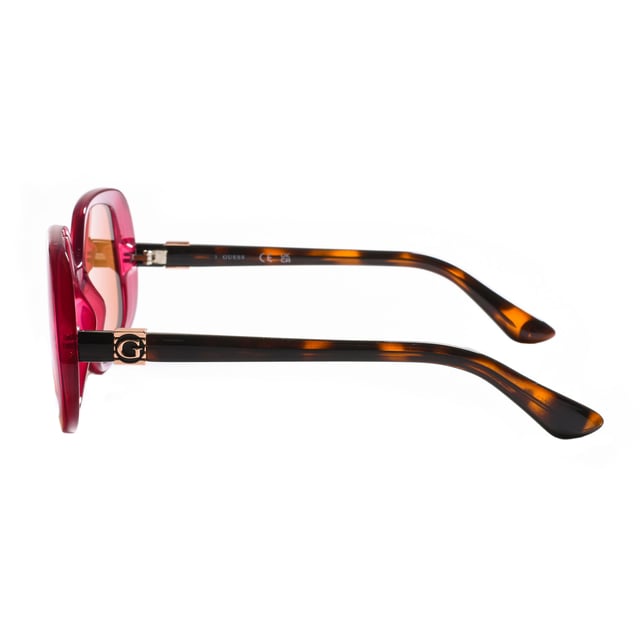These women's glasses have a square shape, with a feminine and elegant design.
 The main material used in the manufacture of these glasses is acetate.
 Provides a luxurious, high-quality finish.
 The temples of these glasses include the Guess logo.
 100% UV Protection.
 Anti-reflective lenses.
 Includes certificates of authenticity and warranty.
 Measures: Lens height: 49 mm. Lens width: 56 mm. Bridge: 18 mm. Temples: 140 mm.
 Composition: Acetate
 Care:
Use a soft, clean microfiber cloth to clean your sunglasses. This type of cloth will not scratch the lenses.
 Avoid using abrasive cleaning products, detergents, alcohol or acetone, as they can damage lenses and anti-reflective treatments.