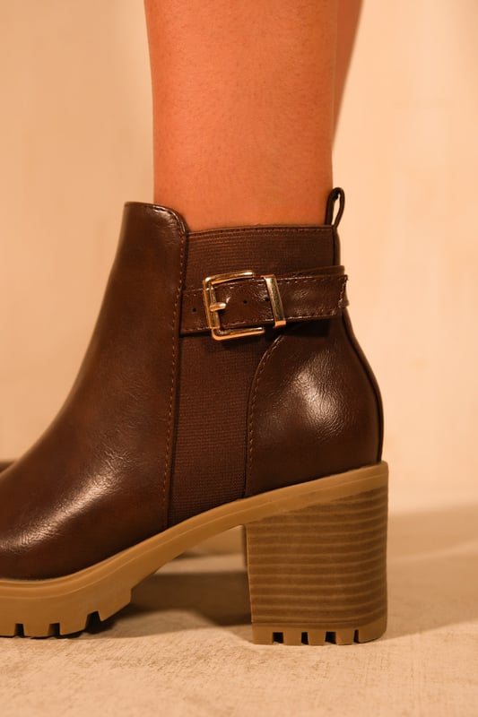 Where s That From Womens Kali Mid Block Heels With Buckle Detail