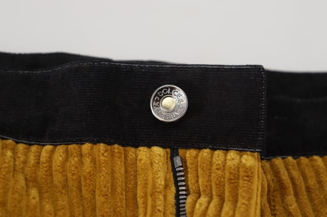 DOLCE & GABBANA Black Yellow Cotton Men Pants
  99% Cotton 1% Elastane
  Tapered trousers design
  Logo details
  Made in Italy
Material: 99% Cotton 1% Elastane