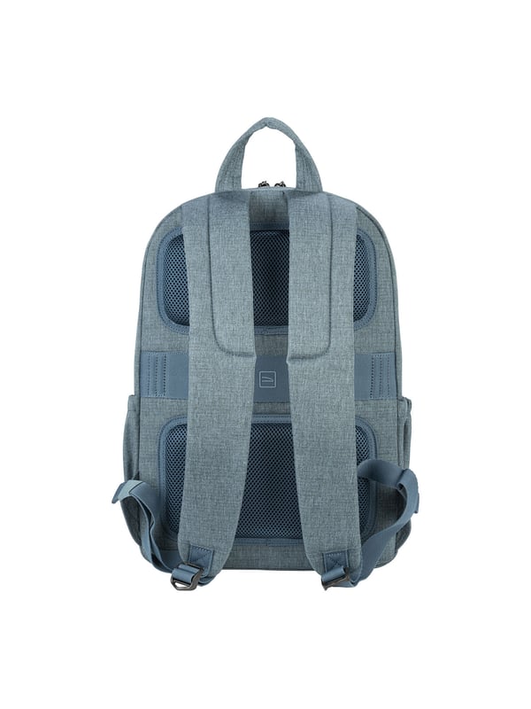 Unisex rugzak met ritssluiting. twee open binnenzakken. één voorkant met ritssluiting en twee open zijvakken met externe vakken. ontbrekende schouderband.  Handvat van gerecycled polyethyleentereftalaat. een binnencompartiment.  extern materiaal. polyester binnenkant. Afmetingen: 29x42,5x14 cm. Modeproduct