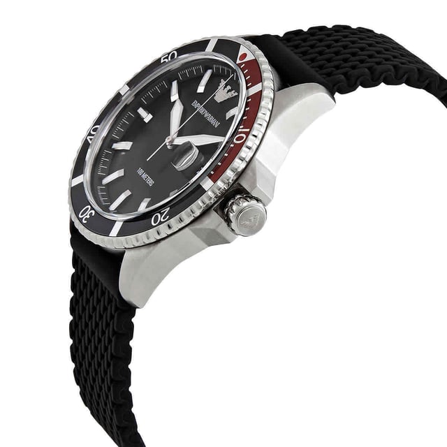 Este reloj Emporio Armani para hombre tiene movimiento de cuarzo. La caja (42 mm) es de Acero Inoxidable (Plata) y tiene un cristal Mineral. La correa es de silicona negra. Este reloj de la gama Emporio Armani Diver es un regalo precioso y atemporal. Sorpréndase a sí mismo o a otra persona con este regalo. Además, con él disfrutará de 2 años de garantía contra todo defecto de fabricación.