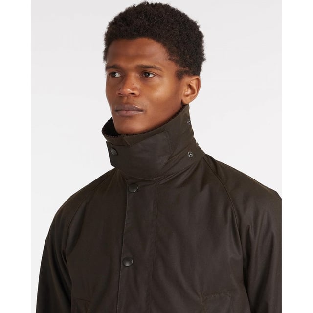 At the very heart of the Classic collection and a firm favourite year after year, the Classic Bedale is made using Barbour's 6oz Sylkoil.
Originally introduced for riding, this relaxed-fit jacket is now a seasonal staple in town and country alike, with a mediumweight waxed cotton outer that's comfortable to wear and offers robust weather protection. The two-way front zip is reinforced by hardy stud fastenings to seal out wind and rain, while moleskin-lined handwarmer pockets and generous bellow pockets are winter must-haves. A sit-down collar in signature corduroy creates a smart appearance, but can also be raised for additional protection in bad weather, with a luxurious feel against the face and throat.
Retaining unmistakeable Barbour authenticity, the Classic Bedale features a 100% cotton lining in the Original Classic Tartan print, adding an eye-catching heritage detail. This traditional men's waxed jacket is compatible with Barbour's zip-in liners and optional hoods, for all-round versatility.

100% waxed cotton outer
Pure cotton lining
100% cotton sleeve lining
Inner ribbed sleeves
Two way zip
Corduroy collar
Two handwarmer pockets
Two large bellow pockets
Back length: 76 - 81cm's | 30" - 32"
Studded for optional hood
Interactive zip