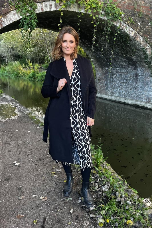 This timeless black coat boasts a luxurious, woolly-feel fabric, shawl collar, and open front design for effortless layering. Unlined, with belt loops and matching self-tie belt.

Soft Tweed Style  Polyester Fabric
 
100% polyester
 
Revere Collar
  
Length: Long
 
43" Shoulder to Hem
    
Sizing: As expected¬†
 
Fit: Relaxed
  

These are end of line ex Threadbare and may not be in original packaging