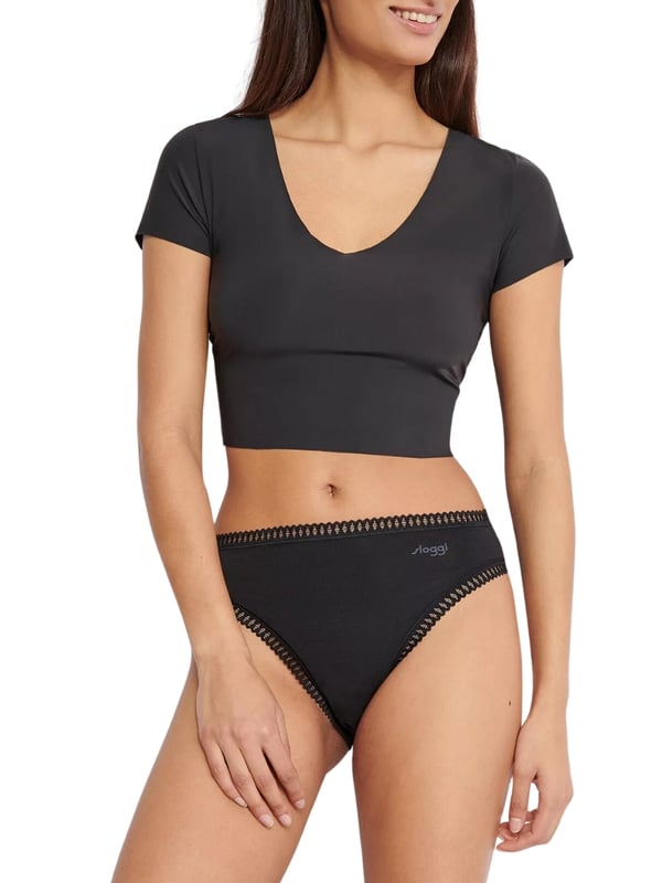 Sloggi GO Crush High Leg Brief. Mid rise brief with a high leg cut, double layer crotch and light, comfortable fabric. 3 Pack. Product is made of 95% Organic Cotton, 5% Elastane and is machine washable.