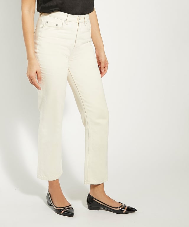 A contemporary take on a timeless style our Hepburn ballet flats have been crafted with vinyl panels for a modern aesthetic. Set on a low-block heel for ease of wear, this point-toed silhouette will add a polished touch to any look.