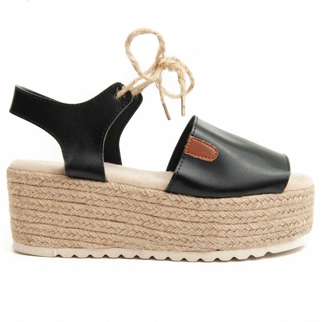 Sleehakken voor dames. Comfortabele pasvorm. Gemaakt door andere merken voor ons merk. Geschatte afmetingen: 7 cm sleehak en 5 cm plateau.