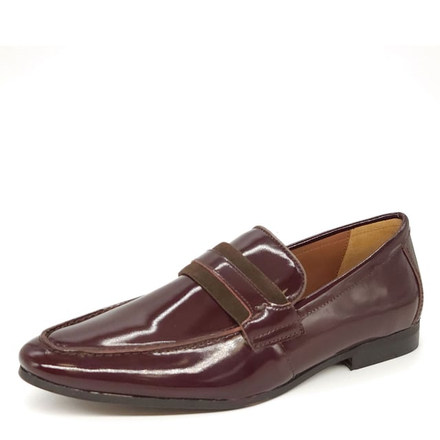 Perfect for pairing with your favourite tailoring, the Croydon Loafers are a formal slip on shoe in a statement patent leather, designed to add sophistication to every event.