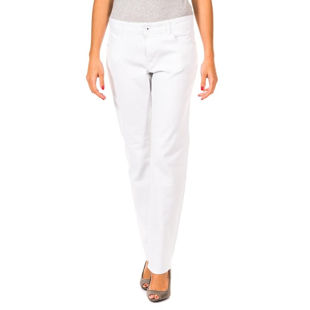 Women's long pants.
 Zipper and button closure on the front.
 Two open pockets and mini pocket on the front.
 Metal application of the brand logo on the side of the mini pocket.
 Two open pockets on the back.
 Belt loops.
 Leather label personalized by the brand, on the back of the waistband.
 Straight cut bottoms.
 Water repellent fabric.
 Seams seen in tone.
 Composition: 100% cotton
 Care:
Wash maximum at 40ºC.
 - Iron at medium temperature, max. 110ºC.
 - Allows you to use a dryer.
 - Do not use bleach.
 - Does not support dry cleaning.