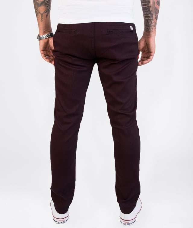 Angeboten wird eine Herren Chino Hose der Trendmarke "Rock-Creek". Super bequem Herren Hose aus Baumwolle. Top Qualität und Hochwertige Verarbeitung .