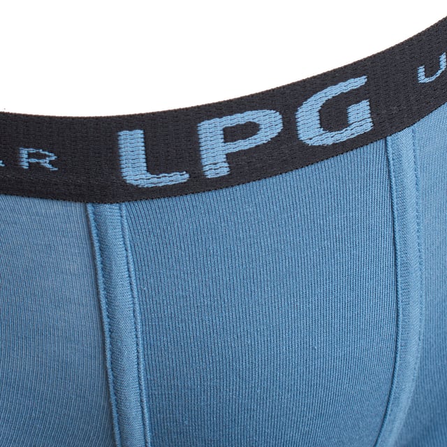 Set-2 Boxers.
 Kleur Groen - bedrukt groen
 Elastische tailleband met geborduurd logo.
 ademende stof
 Anatomische voorkant met de mogelijkheid om vast te houden zonder te knellen.
 Naden in toon zichtbaar.

 Samenstelling: 95% Katoen, 5% Elastaan

 Onderhoud:
 - Wassen op max. 30º.
 - Niet bleken.
 - Niet in de droger.
 - Niet strijken.
 - Niet chemisch reinigen.
 Samenstelling: 95% Katoen, 5% Elastaan
 Onderhoud:
Onderhoud:
 - Wassen op max. temperatuur. 30º.
 - Geen bleekmiddel gebruiken.
 - Niet in de droger.
 - Niet strijken.
 - Niet chemisch reinigen.